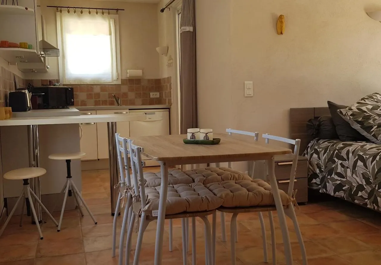 Studio Independant A La Villa Garlaban 3 Etoiles Gemenos