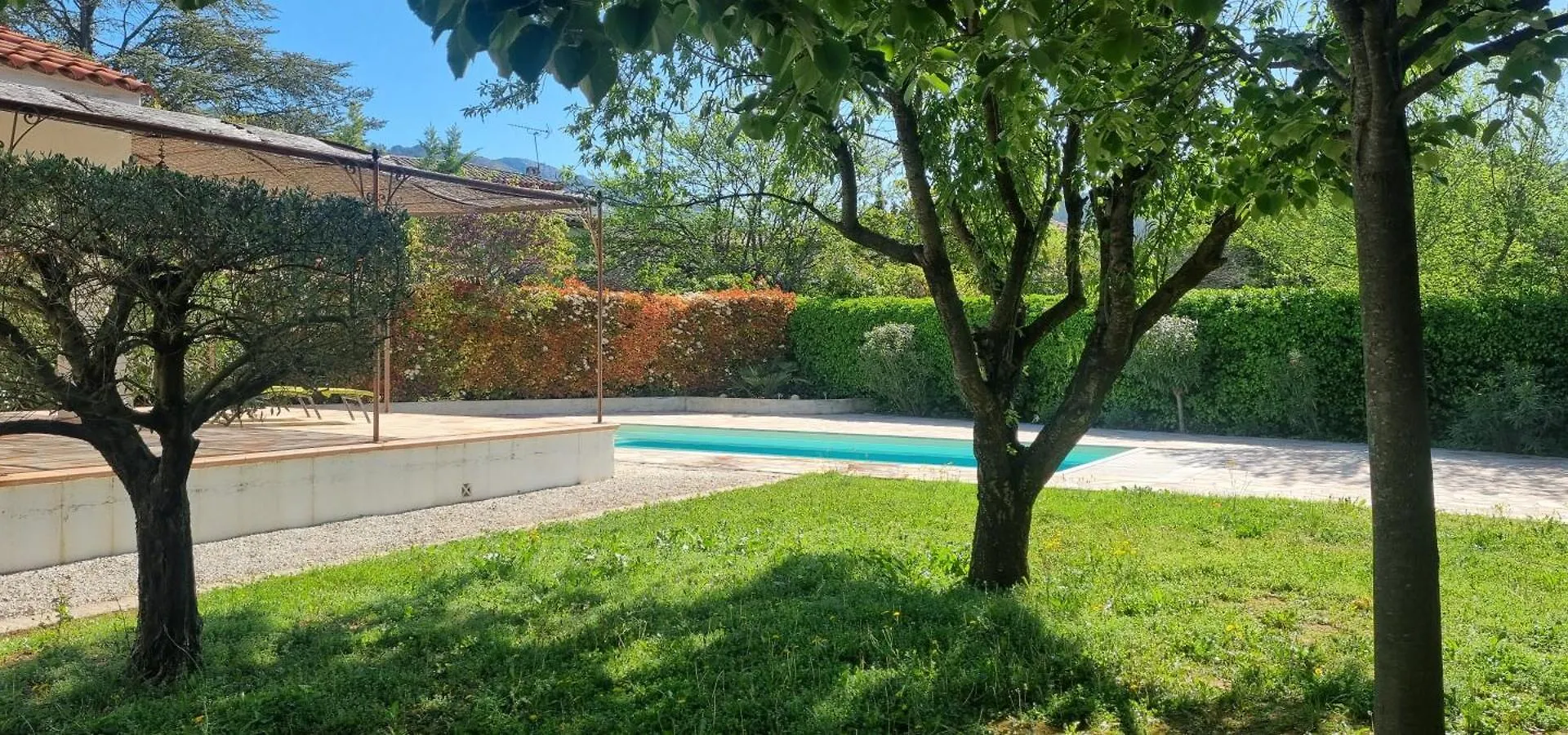 Studio Independant A La Villa Garlaban 3 Etoiles Gemenos